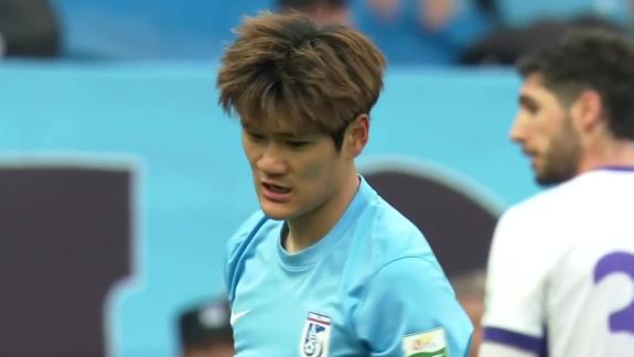 PES2013游戏中的英超球衣设计与还原度分析